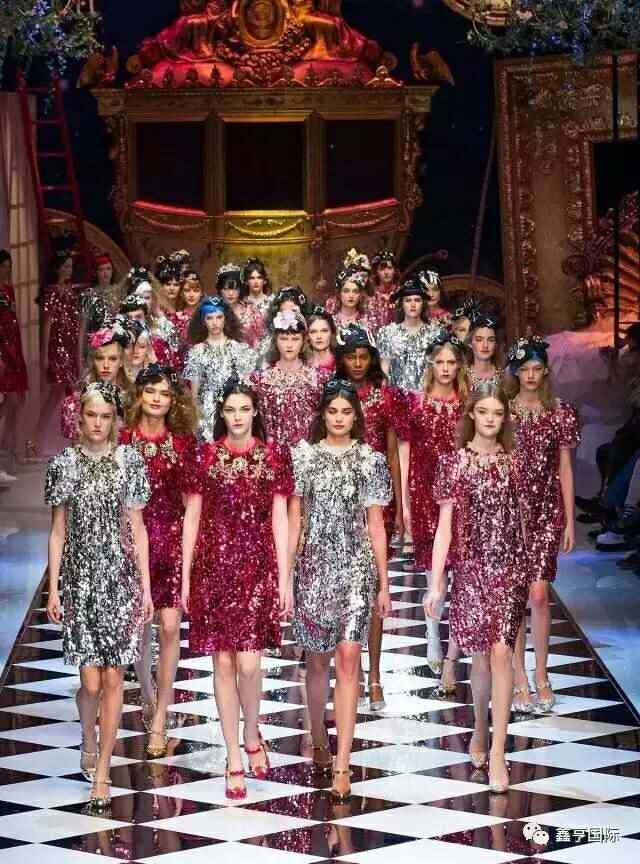 湖南鑫亨國際貿(mào)易有限公司,湖南輕奢商務(wù)男裝品牌,湖南時尚高端女裝,配飾皮具箱包